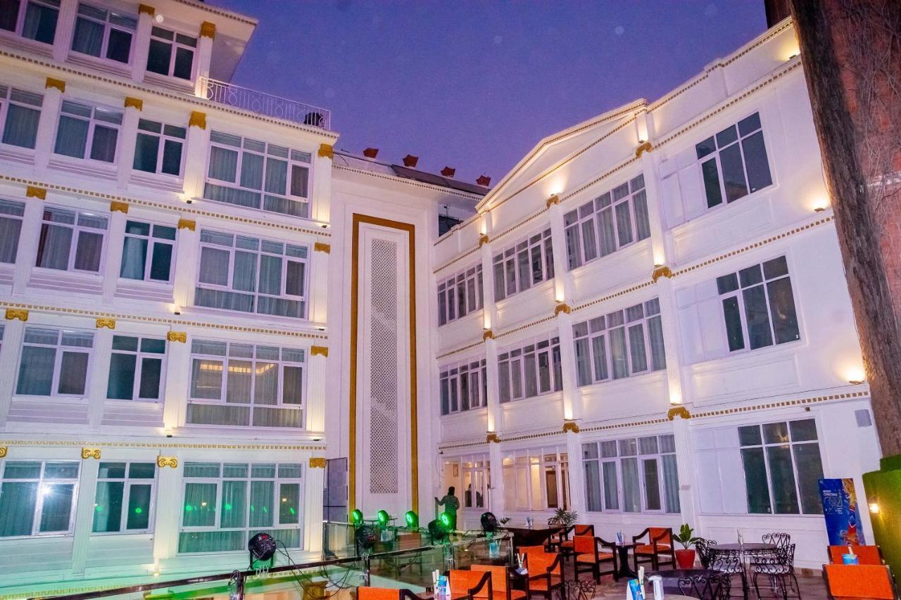 Durbar Hotel&Residence Katmandú Exterior foto